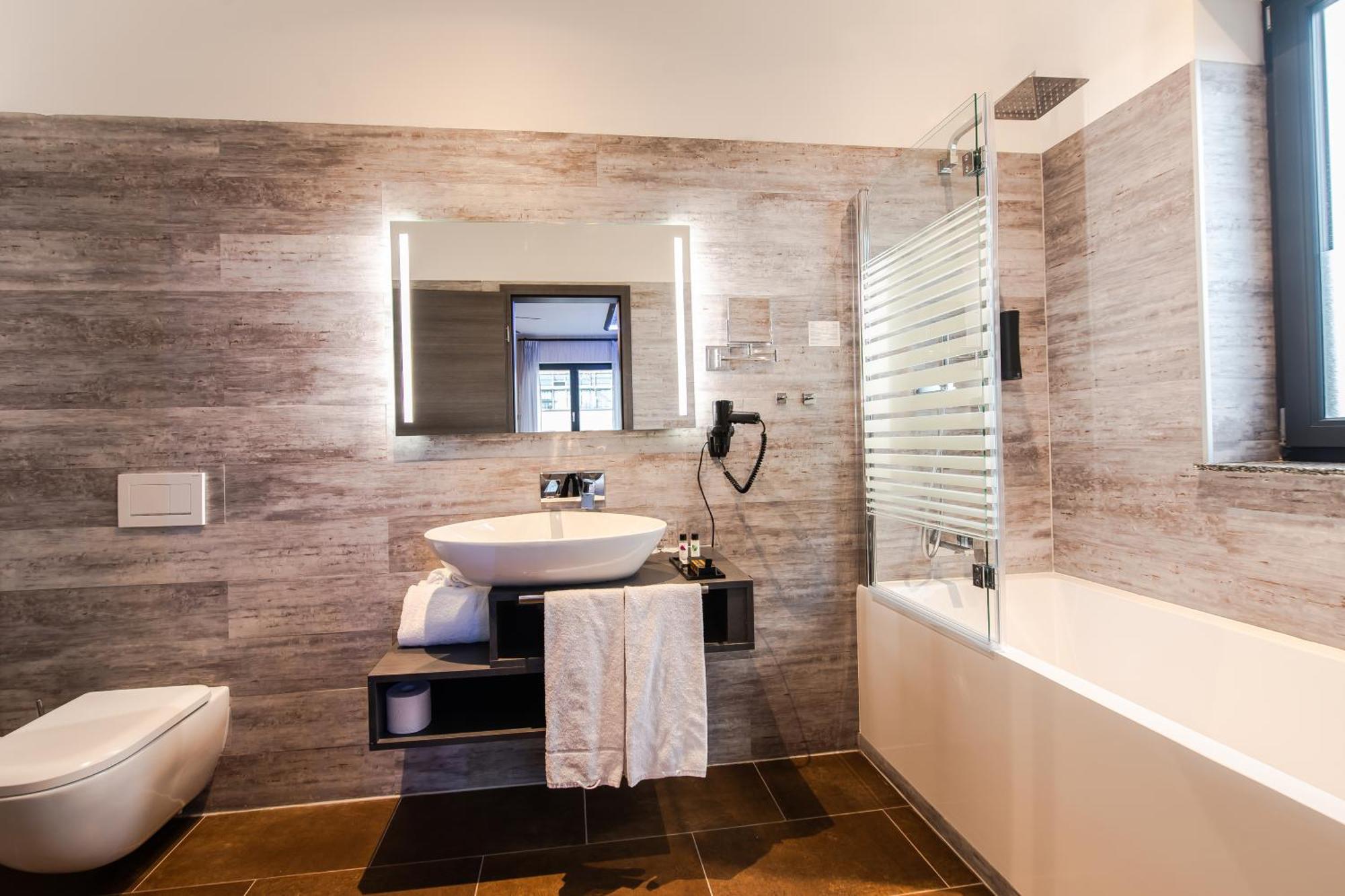 Hotel Lifestyle Mindelheim Ngoại thất bức ảnh